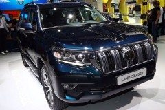 Toyota Land Cruiser Prado 2018 xuất hiện tại Frankfurt với khuôn mặt mới