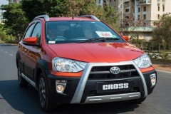 Xe mới của Toyota ra mắt Ấn Độ với giá từ 240 triệu đồng