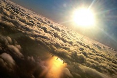 25 bức ảnh tráng lệ chụp từ cửa sổ máy bay, nơi ta bay cao hơn những cánh chim trời…