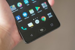 BlackBerry Motion chính thức ra mắt: Snap. 625, pin 4.000 mAh và...