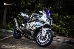 BMW HP4 Superbike nâng cấp không tưởng từ công nghệ đường đua