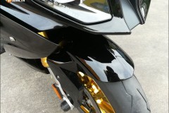 BMW S1000RR độ- Cá mập ngổ ngáo trên đất nước Chùa Vàng