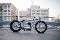 BSA 500 trở nên đơn giản cùng bình dầu lộ thiên nhờ bàn tay của Max Hazan