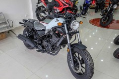 Đánh giá Honda Rebel 300 2017 mẫu Cruiser đầy nam tính của Honda