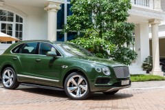Diện kiến SUV siêu sang Bentley Bentayga W12 Bespoke độc nhất Việt Nam