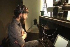 Điều khiển máy móc bằng ý nghĩ, đỉnh cao trí tuệ hay hiểm họa ẩn tàng?