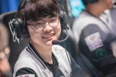 Faker: “Mỗi tháng tôi sẽ không tiêu nhiều hơn 200000 Won”