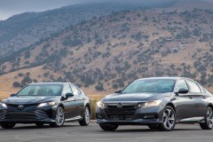 Honda Accord 2018 vs Toyota Camry 2018: Cán cân nghiêng về bên nào?