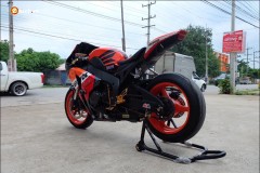 Honda CBR1000RR Fireblade độ- Bò rừng đầy uy lực cùng trang bị nòng súng Yoshimura