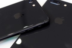 iPhone X đang "giết" iPhone 8: Hệ quả từ canh bạc được - mất của Apple
