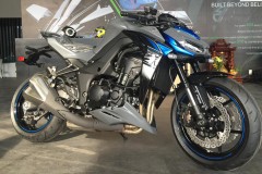 Kawasaki chính thức phân phối phiên bản Z1000 2018 tới khách Việt