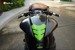 Kawasaki Z800 độ tê giác hung dữ đầy bụi bặm