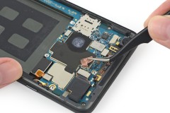 “Mổ bụng” Google Pixel 2: Dễ sửa chữa và thay thế, đạt 6/10 điểm