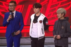 SKT Huni:"Lần này mẹ và em trai tôi qua đây nên tôi mới gặp được những may mắn liên tiếp như vậy."