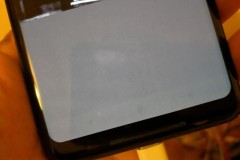 Google tiến hành điều tra lỗi lưu ảnh trên màn hình POLED của Pixel 2