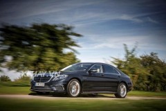 Hàng độc Mercedes-Benz S65 AMG nằm phủ bụi trong tầng hầm khu chung cư ở Hà Nội