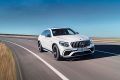 Mercedes-Benz tiếp tục “trên đỉnh” phân khúc xe sang