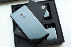 Mi MIX 2 lập kỷ lục đặt hàng trong ngày đầu tiên