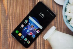 Đánh giá nhanh LG V30+: Có gì khác biệt so với đàn anh LG V30?