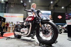 [VIMS 2017] Triumph Bonneville Bobber: mẫu xe “cơ bắp”, phân phối chính hãng, giá 569 triệu đồng