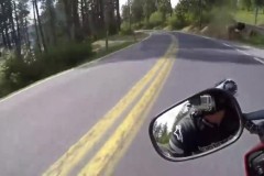 Yamaha R6 gặp tai nạn trên đèo do ôm cua quá sát