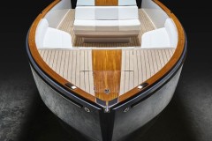 Hinckley Dasher – Du thuyền thể thao chạy điện đầu tiên trên thế giới