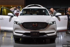 Tokyo 2017: Mazda CX-8 ba hàng ghế tạo điểm nhấn cho gian hàng của Mazda
