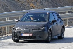 Toyota Auris 2018 bị tóm gọn khi đang chạy thử