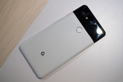 Trên tay Google Pixel 2 XL: Đẹp hơn, mạnh hơn, camera tốt hơn nhưng đắt hơn!