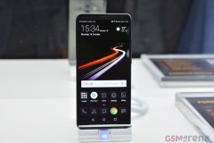 Trên tay Huawei Mate 10 Porsche Design: Cao cấp đến từng chi tiết