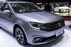 [VIMS 2017] Chiêm ngưỡng xe sedan hạng C DongFeng Joyear S50 giá 559 triệu