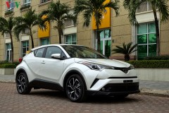Cận cảnh Toyota C-HR vừa xuất hiện tại Việt Nam