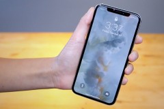 Hiệu ứng phụ của màn hình OLED làm màn hình iPhone X sẽ bị ngả sang màu xanh khi nhìn ở góc nghiêng