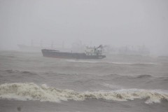 Chìm 7 tàu hàng ở Quy Nhơn: Những "người hùng" tàu lai cứu nạn