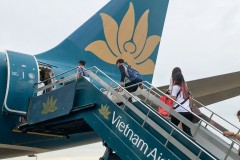 Hướng dẫn cơ bản cách đi máy bay cho người mới