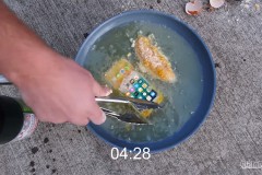 Bạn có muốn thử nghiệm món " iPhone 8 chiên xù" không?