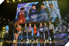 LMHT: Tổng hợp những hình ảnh trong ngày đăng quang của đội tuyển Việt Nam tại Siêu Sao Đại Chiến Đông Nam Á