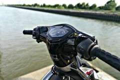 Loạt ảnh Exciter 135 độ khoe dáng giữa nét đẹp về đêm nhiều sắc màu