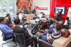Luyện kỹ năng lái xe cùng Moto Gymkhana VN do Saigon Speed Center tổ chức