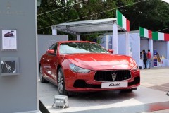 “Ngắm” xế sang Maserati Ghibli giữa lòng Hà Nội