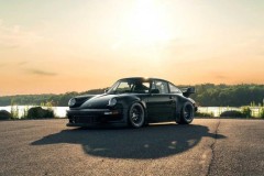 Siêu xe Porsche 911 khác thường khi độ máy Honda