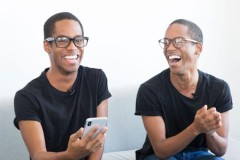 Điểm yếu của Face ID: không thể phân biệt khuôn mặt cặp song sinh giống nhau