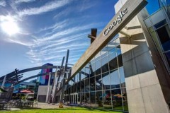 Google cam kết sẽ sử dụng 100% năng lượng tái tạo từ năm sau