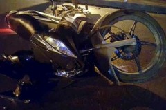 Hà Nội: Truy tìm tài xế xe ôtô đâm bị thương 2 sinh viên rồi bỏ trốn