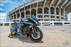 Kawasaki Z800-bản lột xác ngoạn mục từ chủ xe chịu chơi từ xứ Chùa Vàng