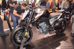 Chi tiết KTM 790 Duke 2018 với kiểu dáng mạnh mẽ, hiện đại và sắc sảo hơn