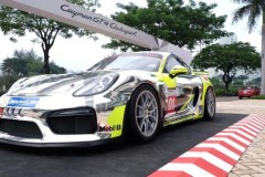 Mẫu xe đua thể thao Porsche Cayman GT4 Clubsport đến Việt Nam