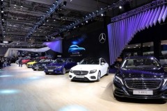 Mercedes-Benz Việt Nam bàn giao 25 xe E-Class và S-Class cho Bali Limousine
