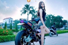 Ngắm Hot Girl đọ dáng cùng Exciter 150 độ PKL