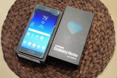 Người dùng Galaxy Note 5 có nên lên đời Galaxy Note FE?